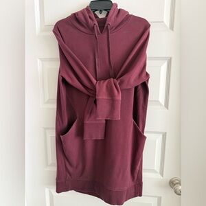 ATHLETA Beautiful plum colored long hoodie sweatshirt in cozy fleece!